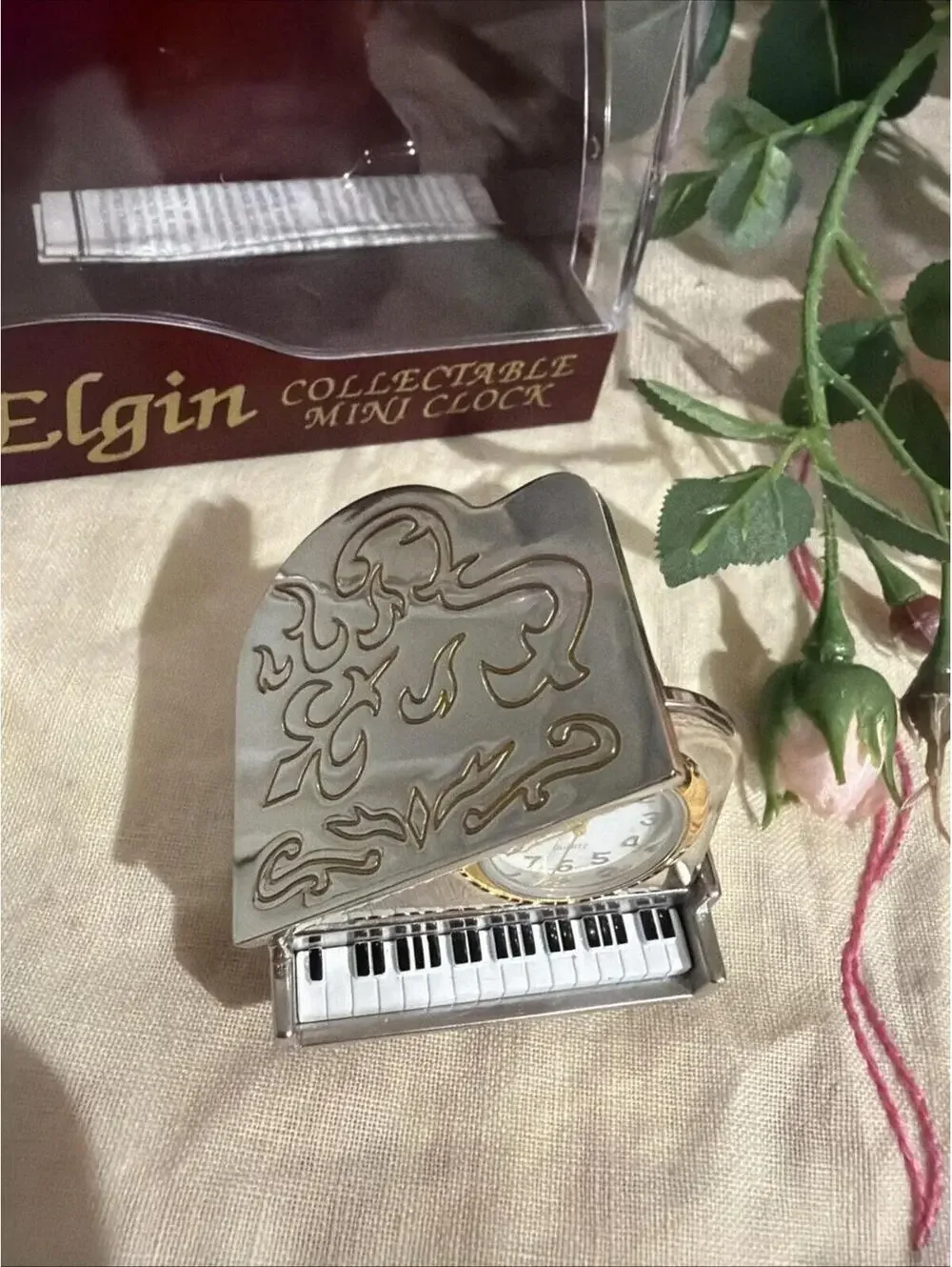 Vintage Elgin Miniature Grand Piano Desk Clock New In package Music Symphony